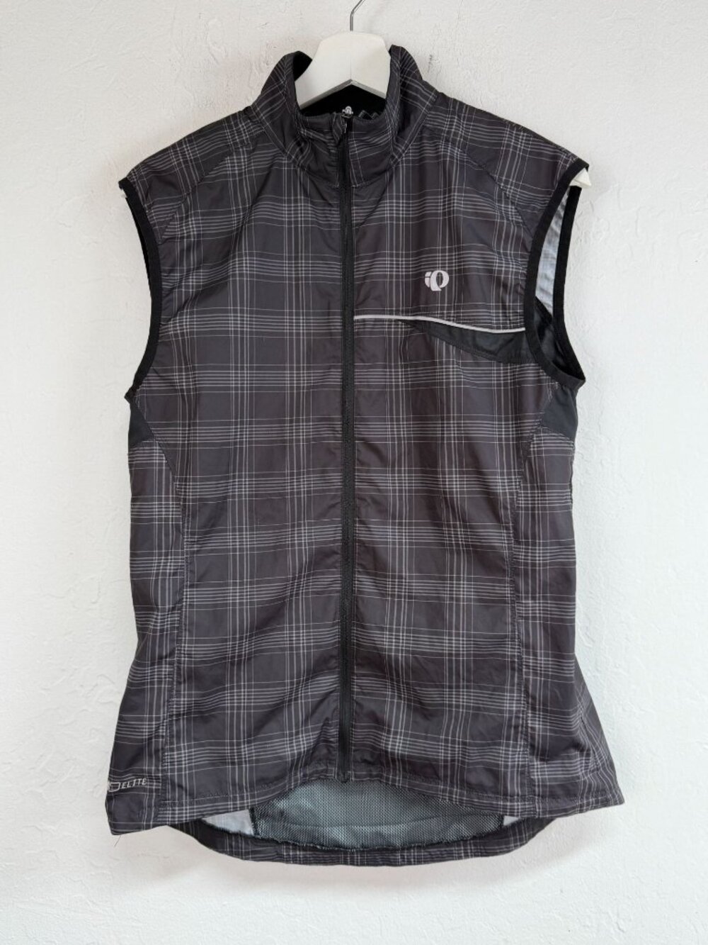 PEARL IZUMI Womens Elite Barrier Cycling Vest Black Plaid Wind Water Resistant